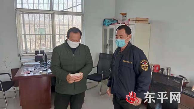 接山镇在抗击新冠肺炎面前 党员干部为群众筑起一道防控安全线