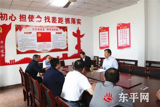 东平县政协主席刘祥涛到沙河站镇开展遍访贫困户活动