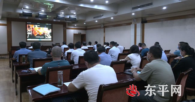 东平县政协九届四次会议各组召集人暨中共党员会议召开