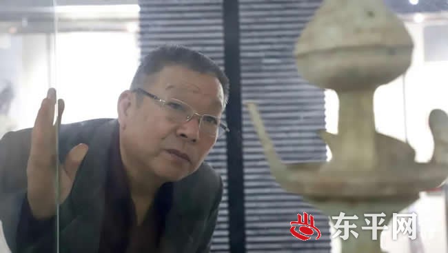 姜爱国：“宝贝”送国家