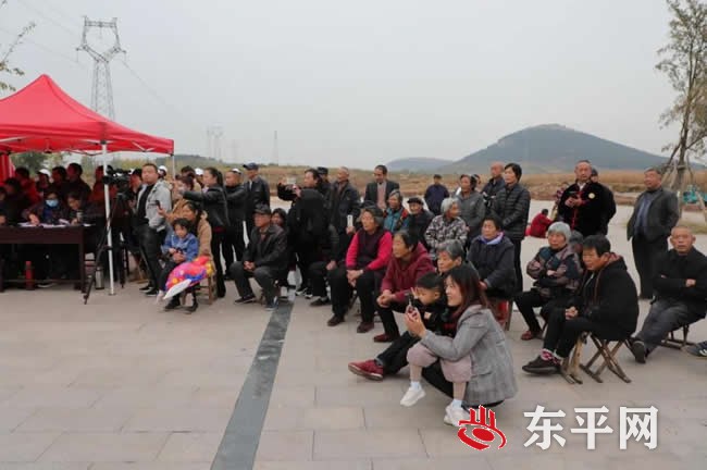 东平县第七届“百姓大舞台 我是大明星”暨广场舞大赛走进接山镇