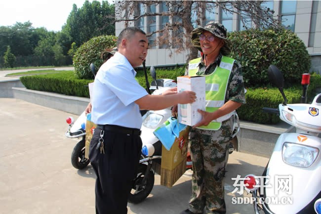 东平湖管理局开展夏季慰问巡河员活动 东平湖管理局开展夏季慰问巡河员活动