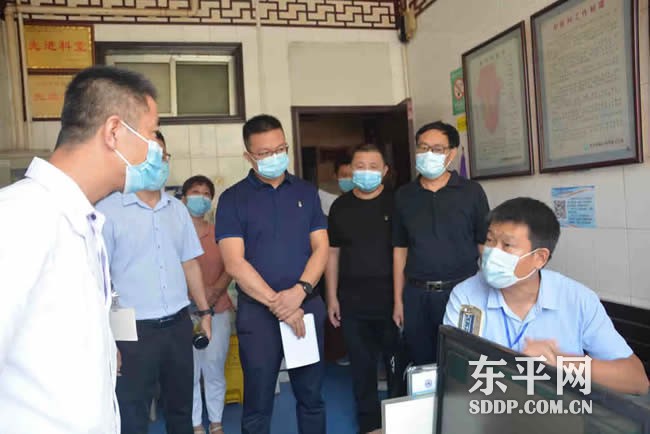 我县迎接全国基层中医药工作先进单位复审