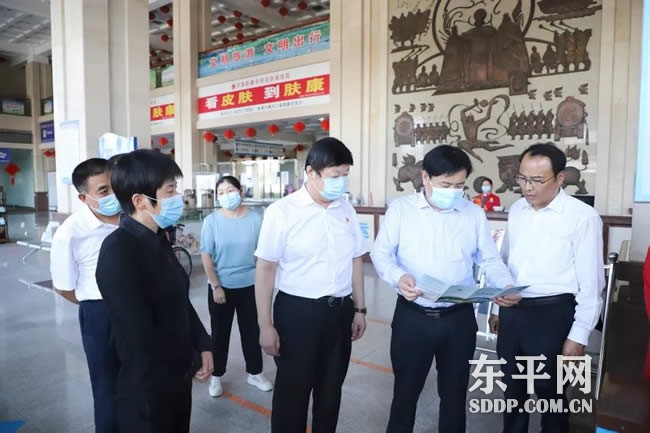 我县领导检查全县假日旅游筹备情况