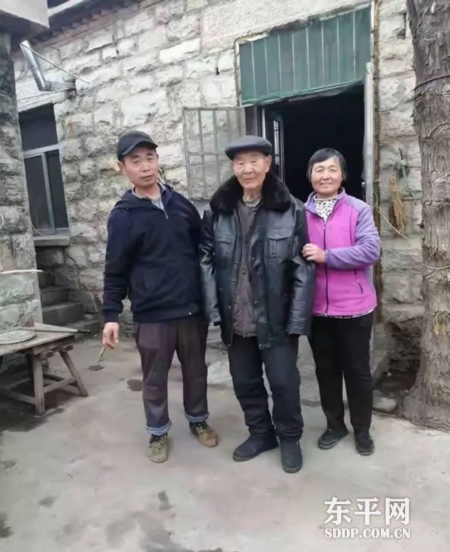 吴秀菊用孝心和爱演绎最美敬老情