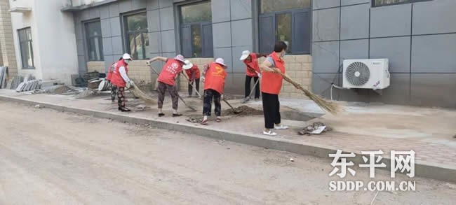 银山镇妇联助力人居环境整治 彰显巾帼风采 银山镇妇联助力人居环境整治 彰显巾帼风采