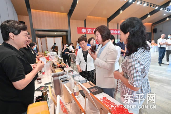 东平县妇联带队赴市参加乡村旅游巾帼好品展销会