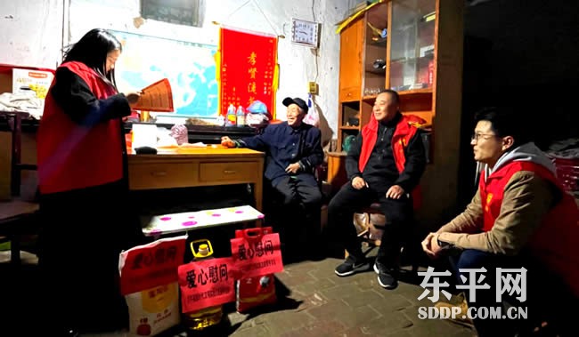 银山镇：“个性”宣讲让党的二十大精神更接“地气”