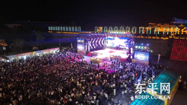 东平湖首届龙虾啤酒节在大宋不夜城震撼开场