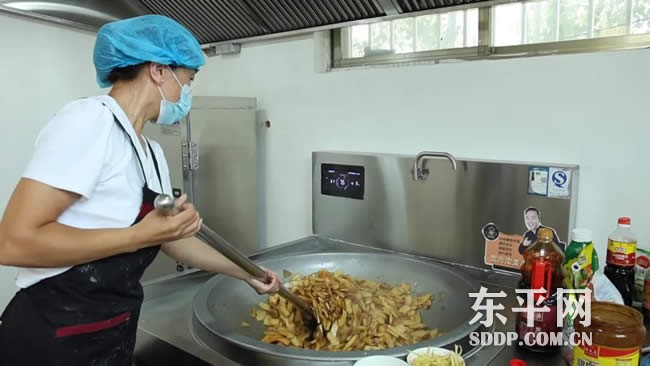 戴庙镇南杨庄村“幸福长辈食堂”正式揭牌 戴庙镇南杨庄村“幸福长辈食堂”正式揭牌